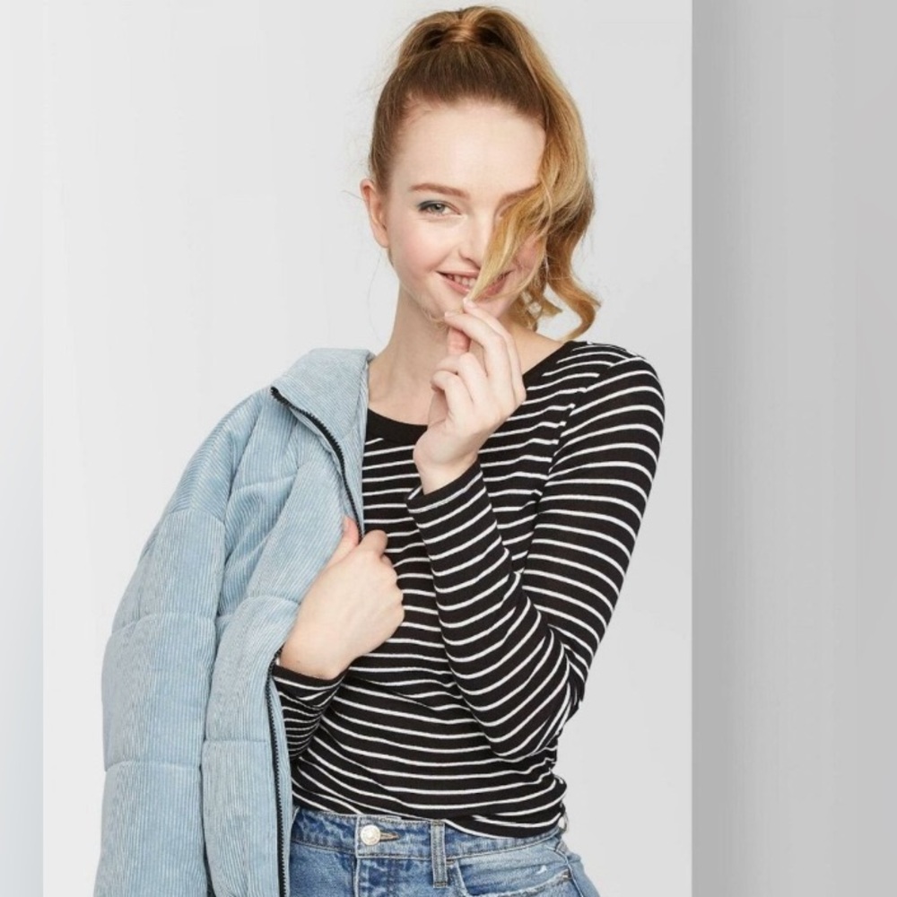 Women's Juniors Wild Fable Black/White Stripe L/S Shirt- Medium (8-10)
